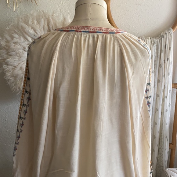 ❤️... American Eagle Top - Picture 5 of 6